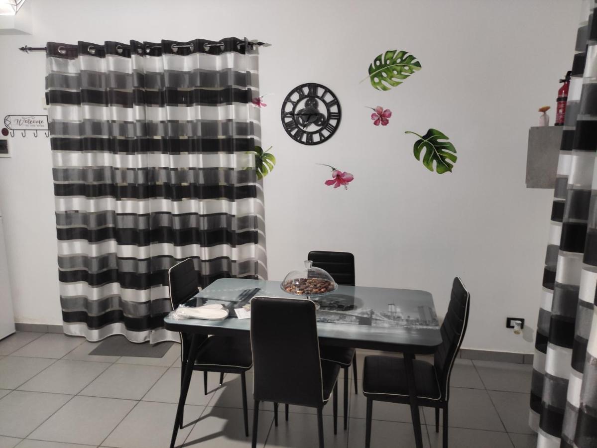 Casa Vacanze Campanella - Apartment At The Zisa باليرمو المظهر الخارجي الصورة